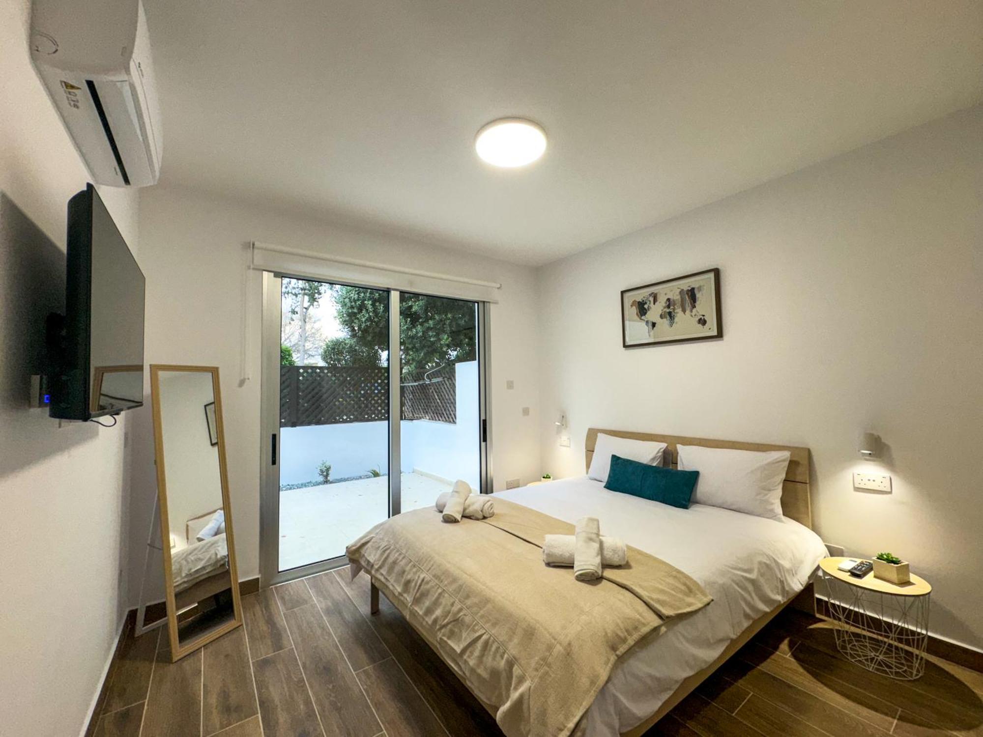 Modern 2br With Pool, Veranda & Garden In *